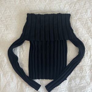 Small, Stretchy black off the shoulder long sleeve